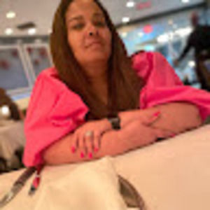 Meet your Posher, Loni